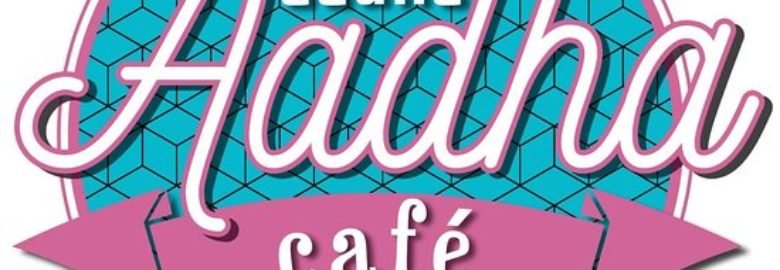 Aadha-Aadha Café