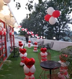 Cafe peter Dhole Patil Road